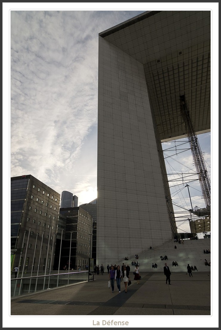 LA DEFENSE - Opération coup de poing à la sortie du bureau les photos - Page 5 La_Defense_002