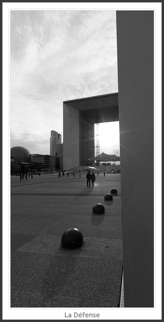 LA DEFENSE - Opération coup de poing à la sortie du bureau les photos - Page 6 La_Defense_009